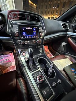 Nissan Maxima